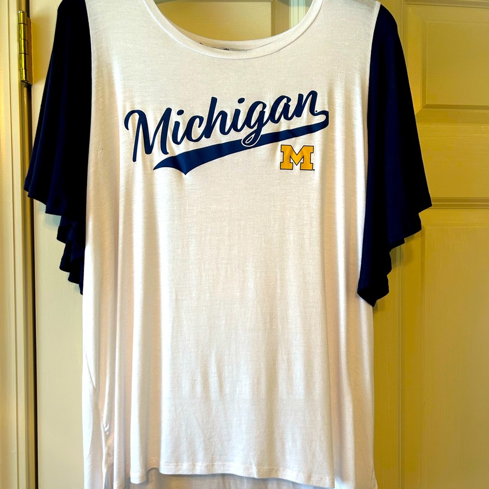 Flutter Sleeve Michigan top